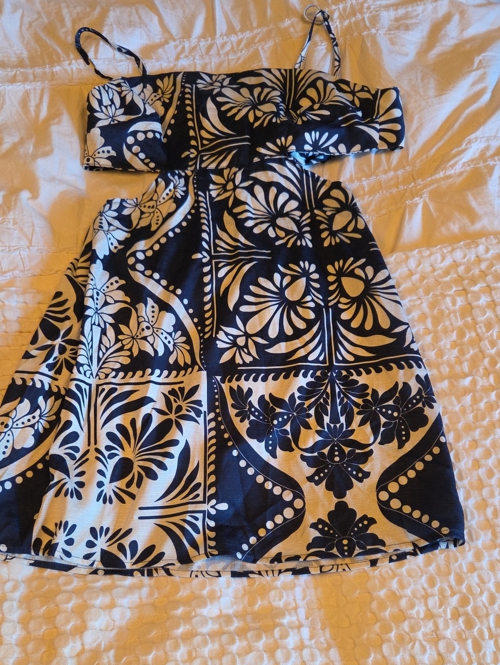 Black and White Floral Open Back Sundress Lg